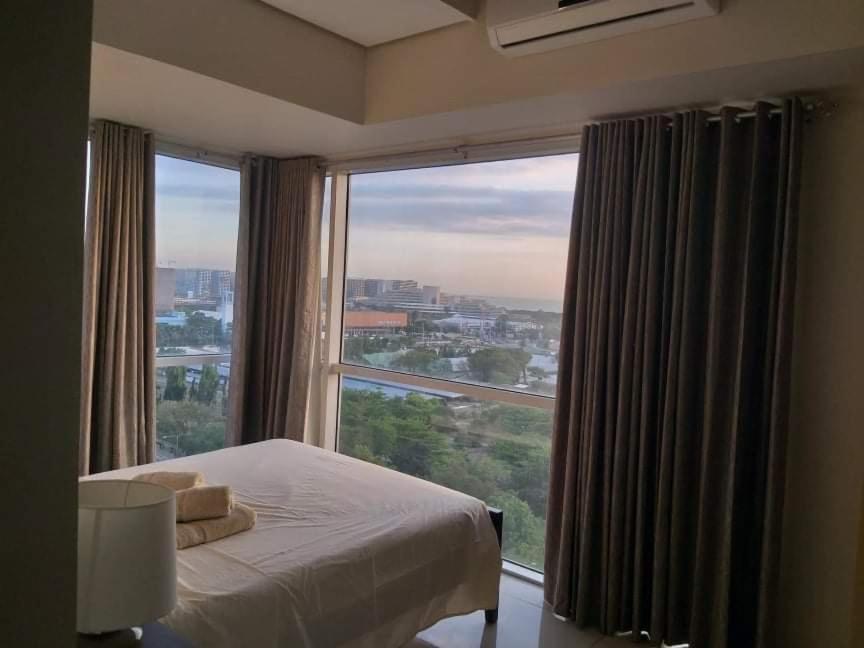 De Luxe, Standard And Studio Suites -The Breeze Residences-Close To Airport,Mall Of Asia, Us Embassy Manila Exteriör bild