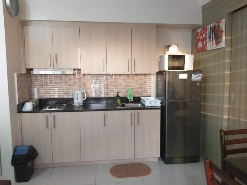 De Luxe, Standard And Studio Suites -The Breeze Residences-Close To Airport,Mall Of Asia, Us Embassy Manila Exteriör bild