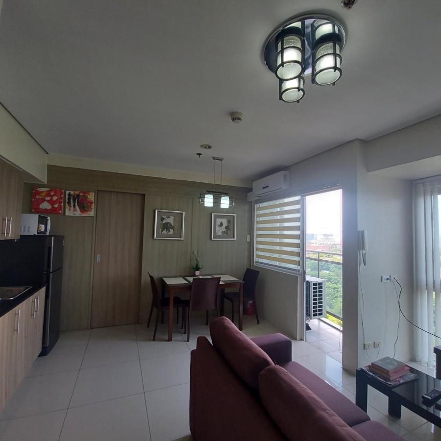 De Luxe, Standard And Studio Suites -The Breeze Residences-Close To Airport,Mall Of Asia, Us Embassy Manila Exteriör bild