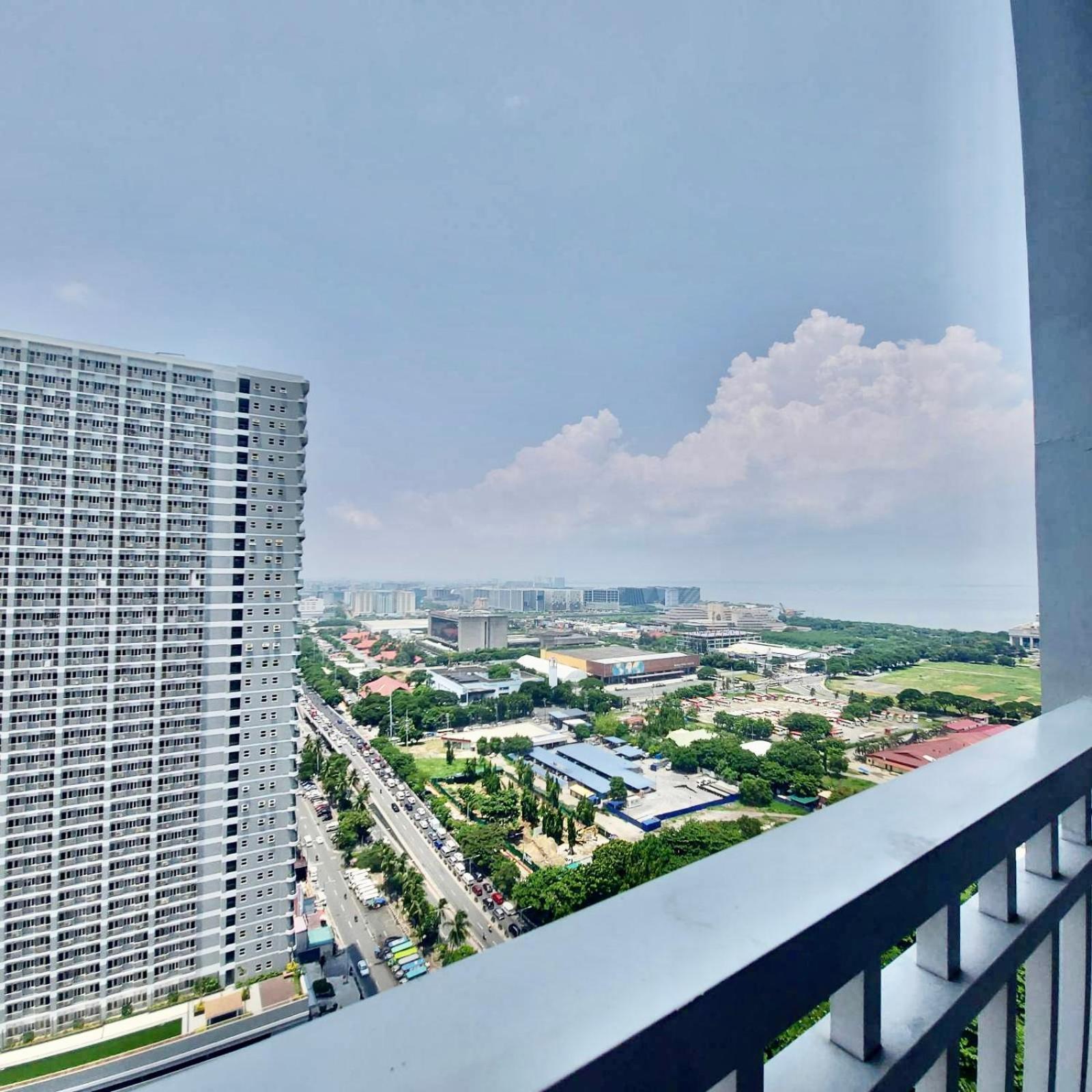De Luxe, Standard And Studio Suites -The Breeze Residences-Close To Airport,Mall Of Asia, Us Embassy Manila Exteriör bild