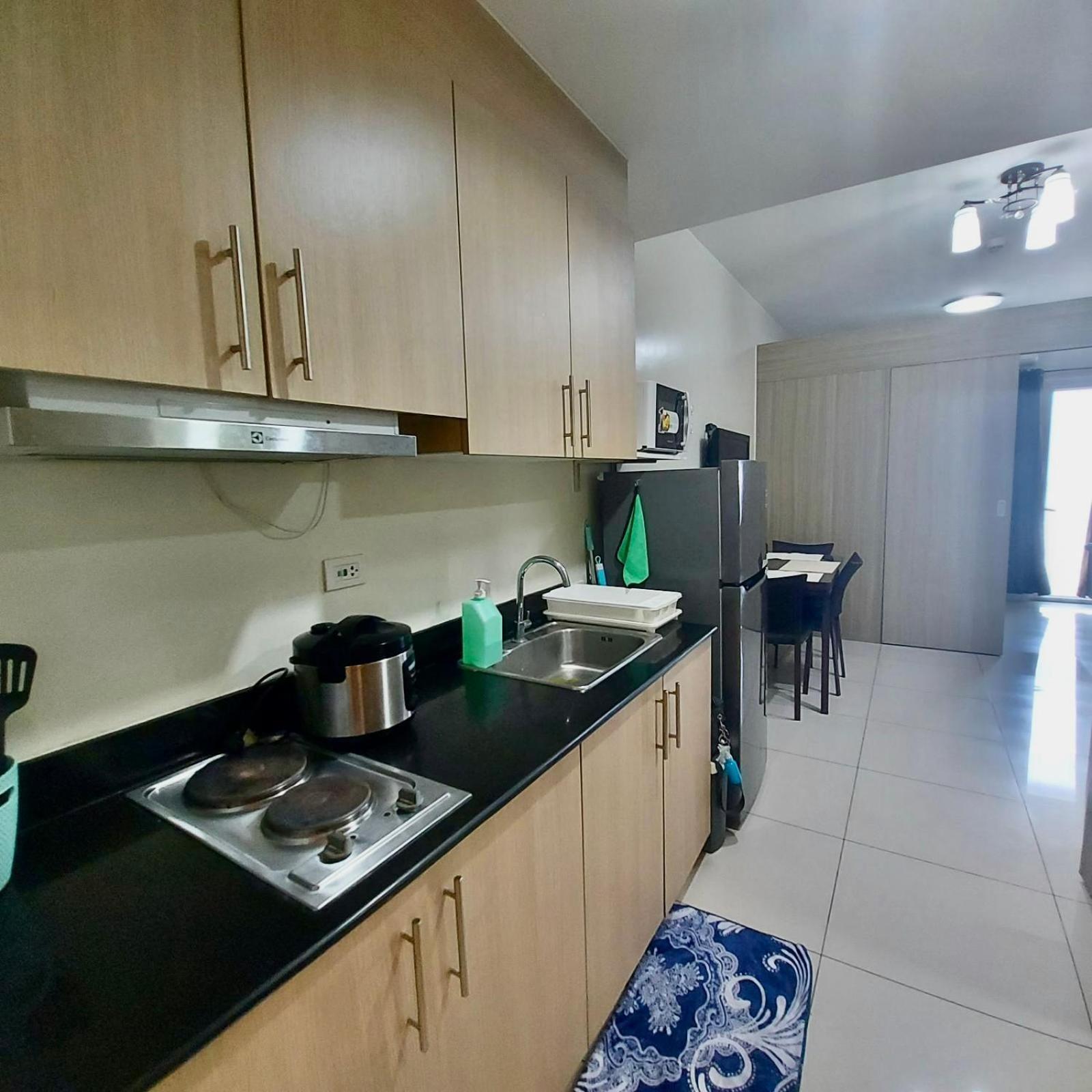De Luxe, Standard And Studio Suites -The Breeze Residences-Close To Airport,Mall Of Asia, Us Embassy Manila Exteriör bild