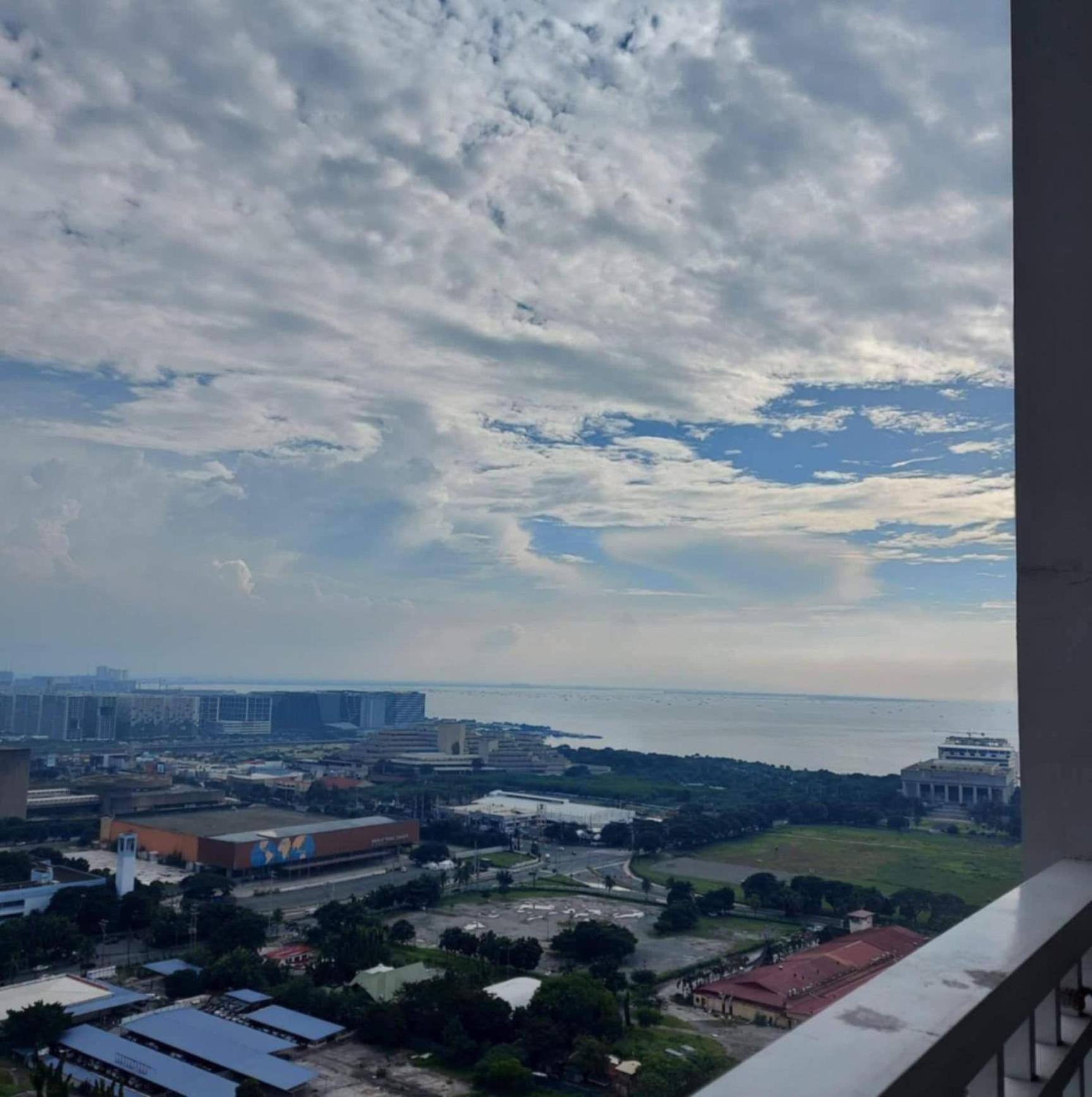 De Luxe, Standard And Studio Suites -The Breeze Residences-Close To Airport,Mall Of Asia, Us Embassy Manila Exteriör bild